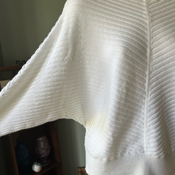 ALFANI BATWING OFF WHITE BLOUSE SIZE LARGE RIBBED PATTERN (FITS SMALL) - Picture 5 of 10